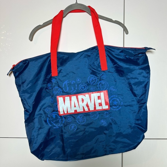 Marvel Reusable Packable Tote Bag Blue Red Large Disneyland Paris NWT - Picture 1 of 10